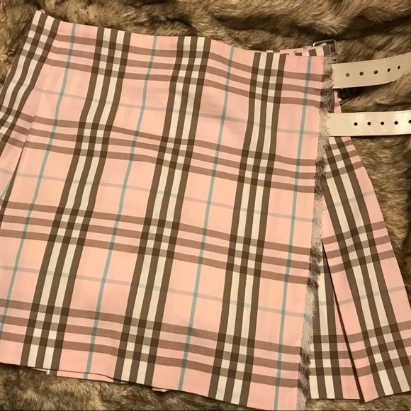 SOLD! Burberry Kilt Wrap Skirt w/ kilt pin - Picture 6 of 7